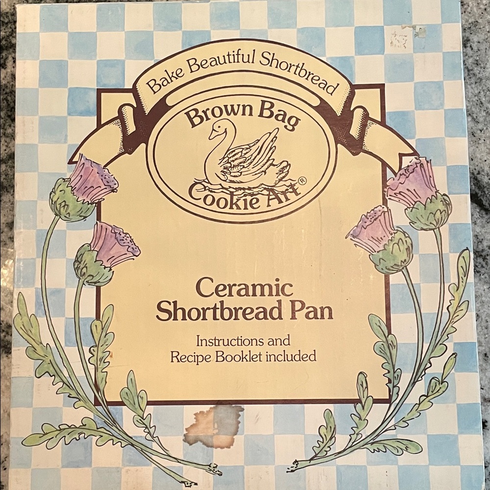 Brown Bag Cookie Art Ceramic Shortbread Pan - Cream